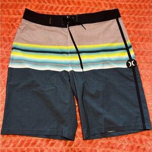 Men’s Hurley swim shorts. Size 30.